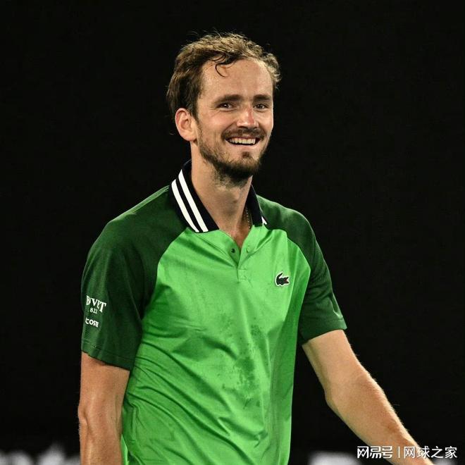 许多传统依 许多传统依