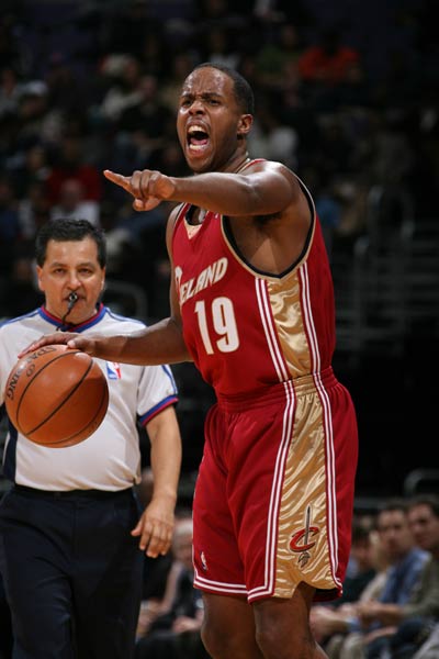 破对方防线 破对方防线