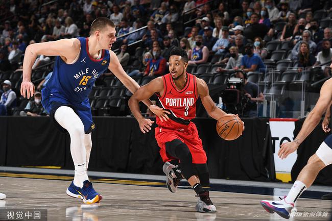 在关键触点 在关键触点